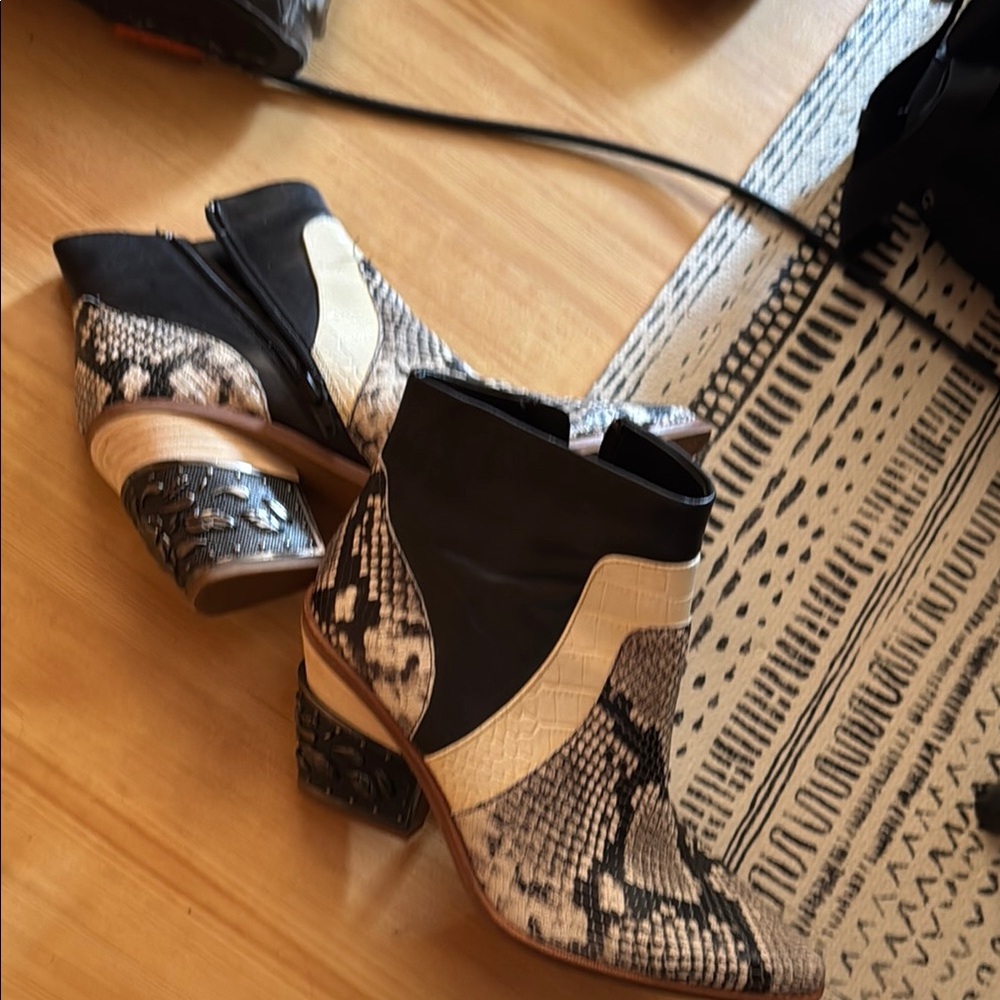 Gianni Bini Black and Cream Snakeskin Booties